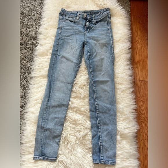 Light wash next level stretch Short skinny jeans - Picture 1 of 1